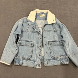 Free People Oversized Boyfriend Fit Jean Jacket size xs